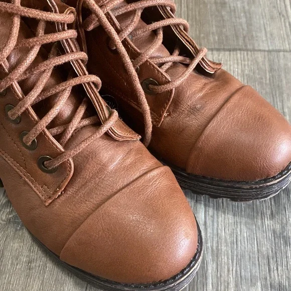Bamboo Brown Lace Up Combat Boots 6 - Picture 5 of 9